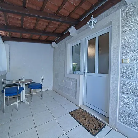 Alva - Two Bedroom With Terrace