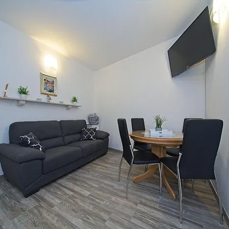 Alva - Two Bedroom With Terrace Apartment
